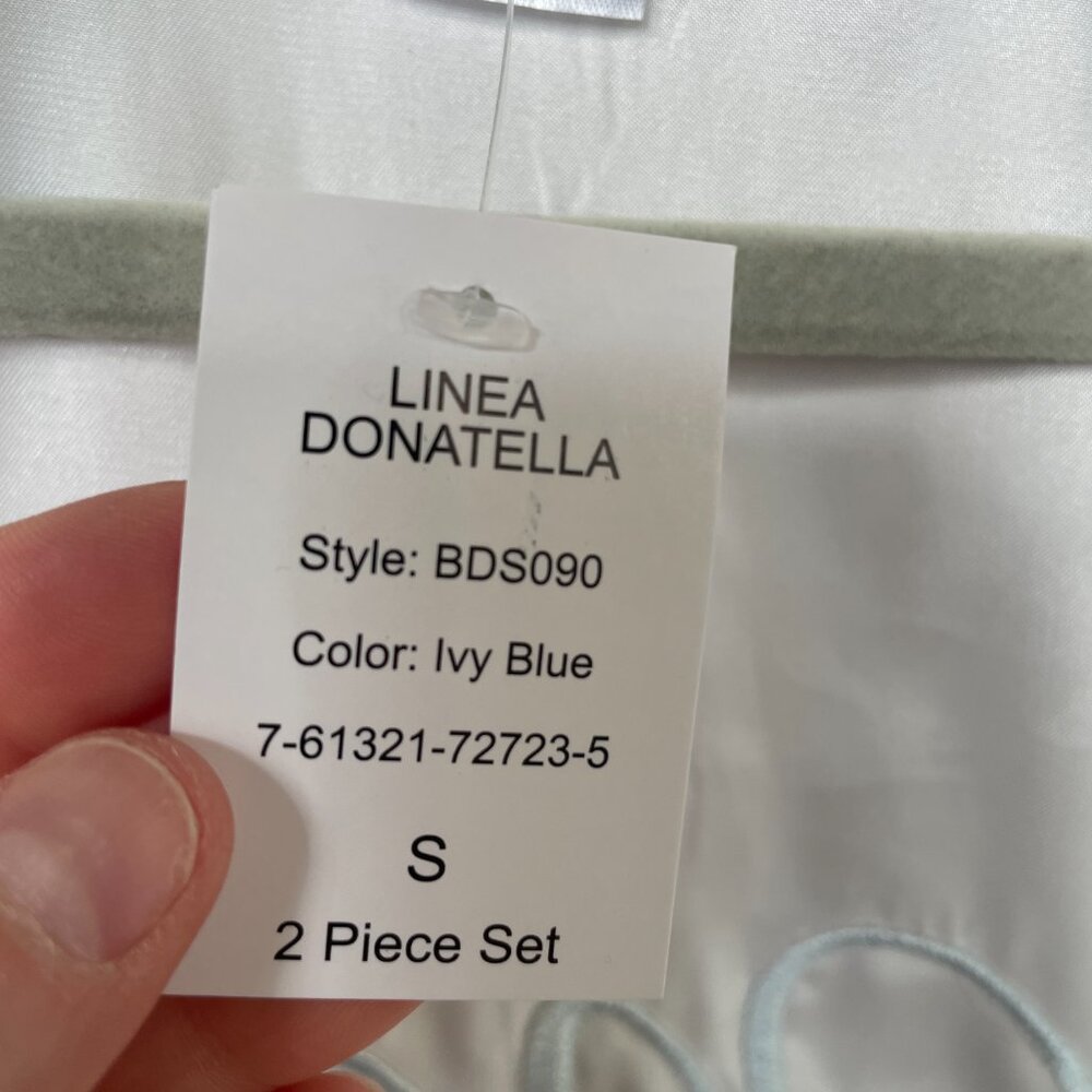 NWT  Bride Robe - Picture 3 of 16